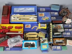 Hornby Dublo, Airfix, Classix - A collection of boxed mainly OO gauge model railway rolling stock,