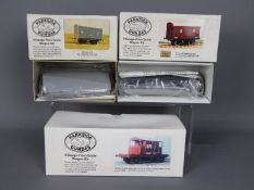 Parkside Dundas - 3 x boxed 0 gauge plastic wagon kits,