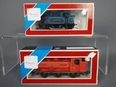 Tri-ang - Hornby - 2 x 00 gauge tank engines, an 0-4-0 in blue called Nellie,