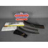 Hornby - Peco - A large quantity of 00 gauge track which appears in mostly Good clean condition