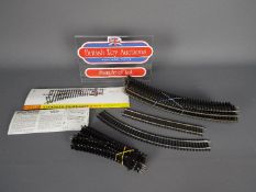 Hornby - Peco - A large quantity of 00 gauge track which appears in mostly Good clean condition