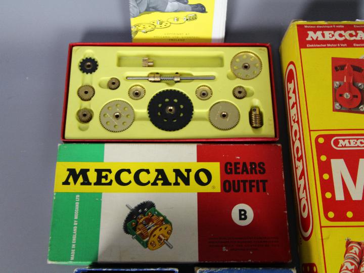 Meccano - 5 x boxed motor and gear sets, # EO20, # E15R, # No.1, # MO, # Gears Outfit B. - Image 2 of 3