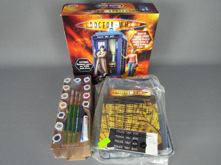 Airfix - A boxed Airfix 'Doctor Who' model kit 'Welcome Abroad'.