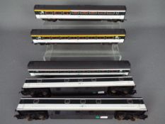 Lima - Five unboxed OO gauge Great Western HST Carriages by Lima.