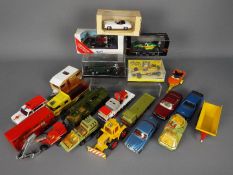 Matchbox - Brumm - Onyx - A collection of 5 x boxed and 14 x loose vehicles in various scales