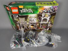 Lego - A boxed Ninja Turtles # 79117 Turtle Lair Invasion.