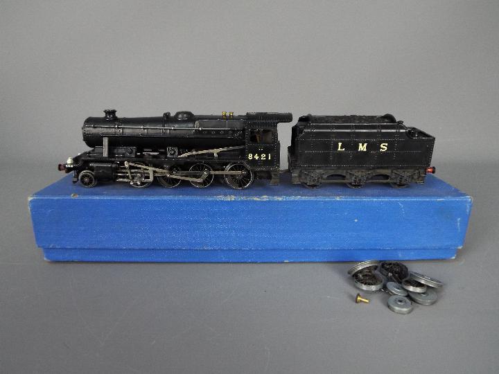 Hornby Dublo - A boxed Hornby Dublo LT25 OO gauge Class 8F 2-8-0 steam locomotive and tender Op.No.