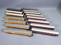 Hornby - Lima - Mainline - A group of 15 x unboxed 00 gauge coaches including 7 x LMS maroon