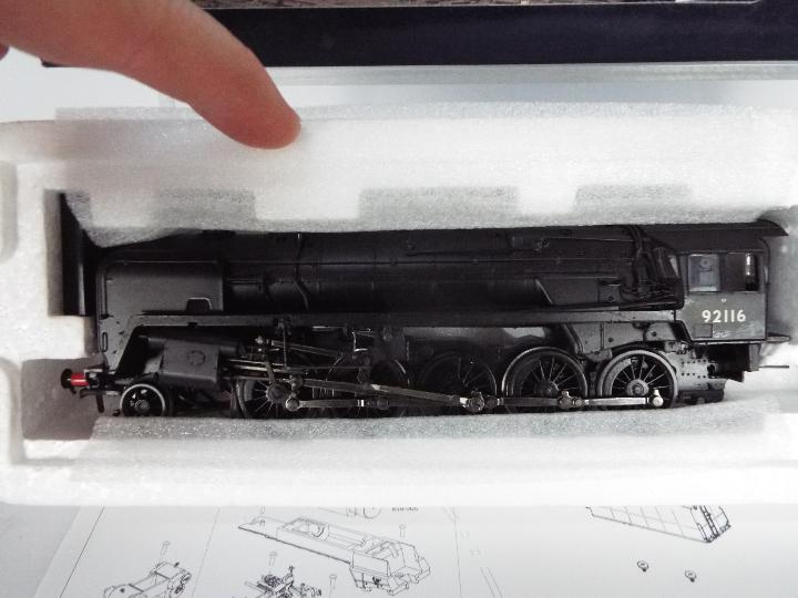 Bachmann - A boxed DCC Ready BR 2-10-0 9F standard operating number 92116 in black livery. - Image 2 of 4