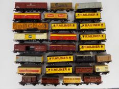 Hornbt, Triang - 27 unboxed items of OO gauge freight rolling stock.