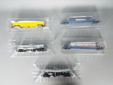Dapol - Five boxed OO gauge items of freight rolling stock from Dapol.