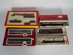 Lima, Dapol, Hornby, Mainline - Six boxed OO gauge passenger and freight rolling stock.