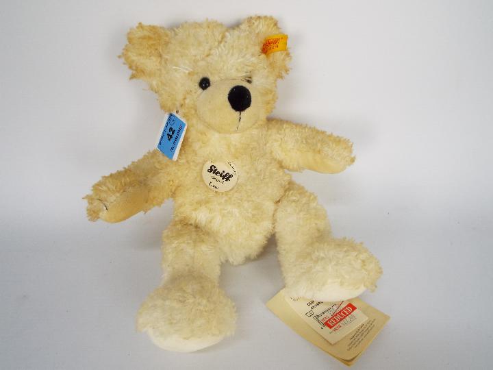 Steiff - two teddy bears - lot includes a "Goldy" Steiff bear that is wearing a brown satchel and - Image 2 of 9