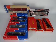 Walthers - E&C Shops - Trainman - Hornby - A collection of 6 x boxed HO scale wagons and 10 x boxed
