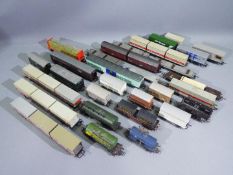 Brevete - Electrotren - Roco - A collection of 22 x unboxed items of rolling stock from many makers