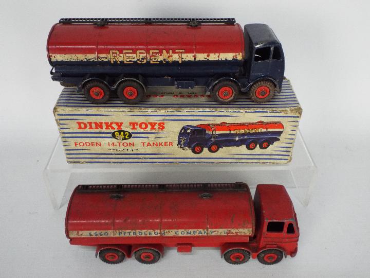 Dinky Toys - A boxed Dinky Toys #942 Foden Tanker 'Regent';