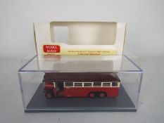 Model Buses - A boxed 1:76 scale resin Model Buses MBLT02 LT Scooter Single Deck Bus ' London