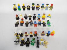 Lego - A group of 40 x loose figures including Batman and Incredible Hulk.