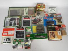 Peco - Wills - Merit - Linka - A collection of 20 x boxed / carded 00 gauge trackside accessories
