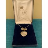 VINTAGE JEWELLERY - BOXED DIAMANTÉ HEART SHAPED PENDANT & ORIGINAL CHAIN