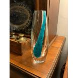 ART GLASS TEAR DROP VASE 19CM