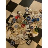 BULK MIXED LOT OF 1960S HABERDASHERY BUCKLES APPROX 70 PIECES