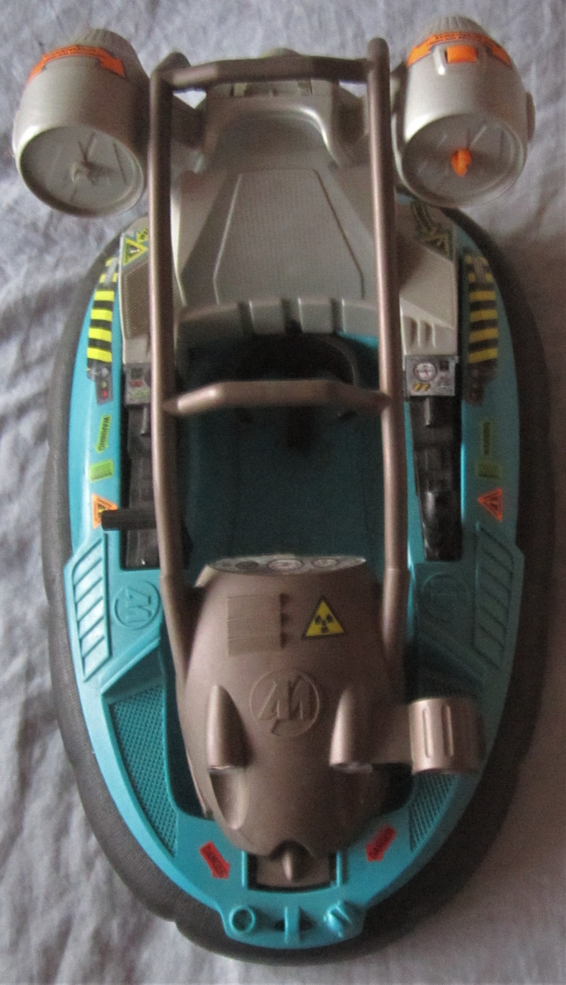 TOYS - ACTION MAN 2 IN 1 HOVERCRAFT HYDRO JET