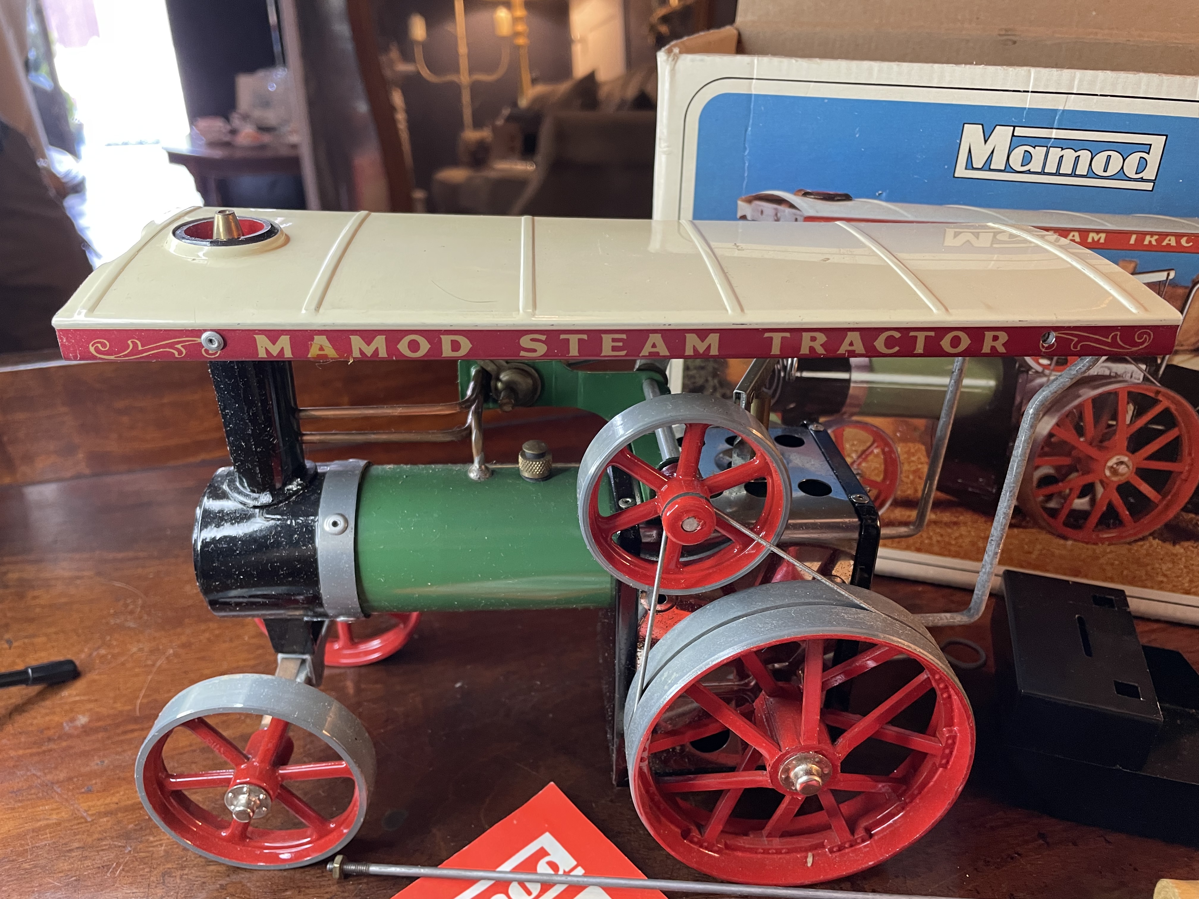 TOYS - MINT & BOXED VINTAGE MAMMOD STEAM TRACTION ENGINE 8089 - Image 2 of 10