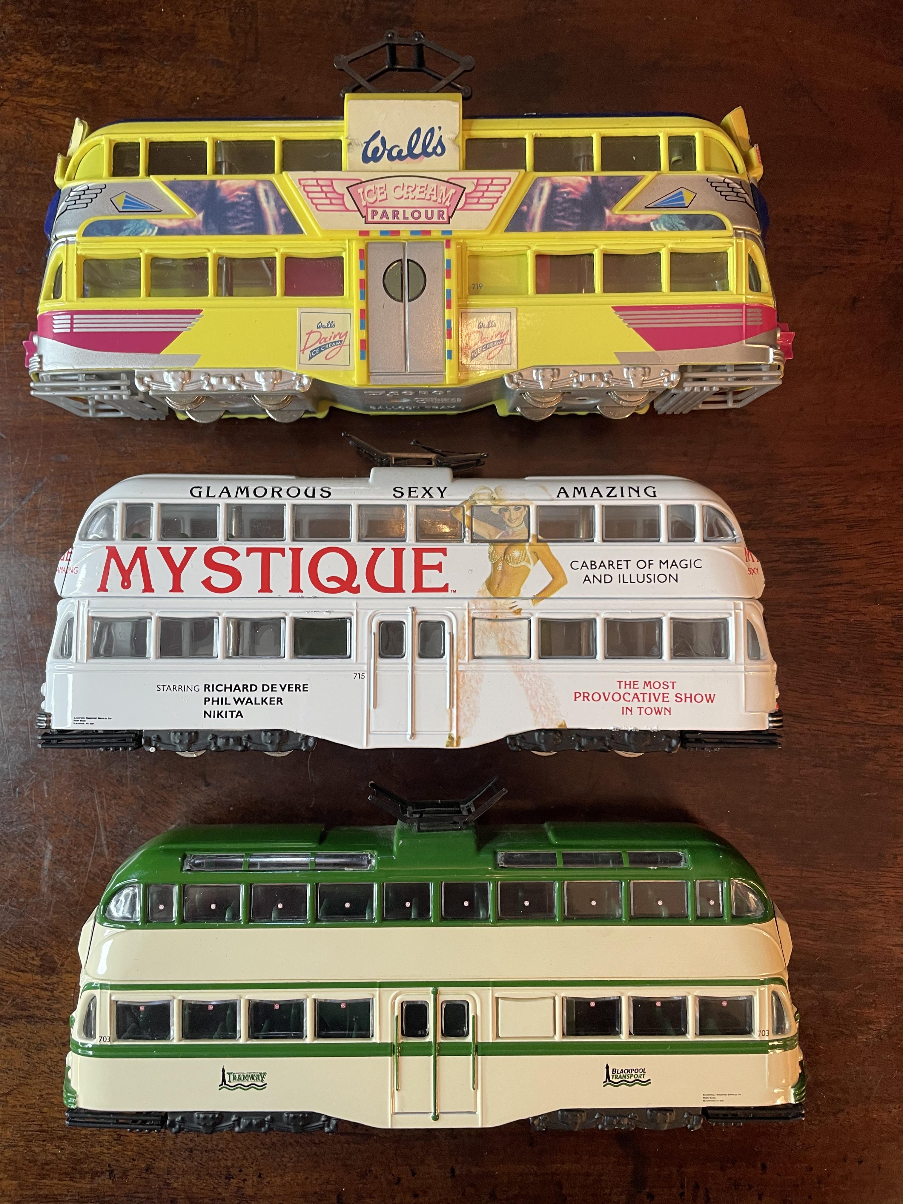 TOYS - 3 X CORGI ORIGINAL OMNIBUS DIE CAST MODEL TRAMS