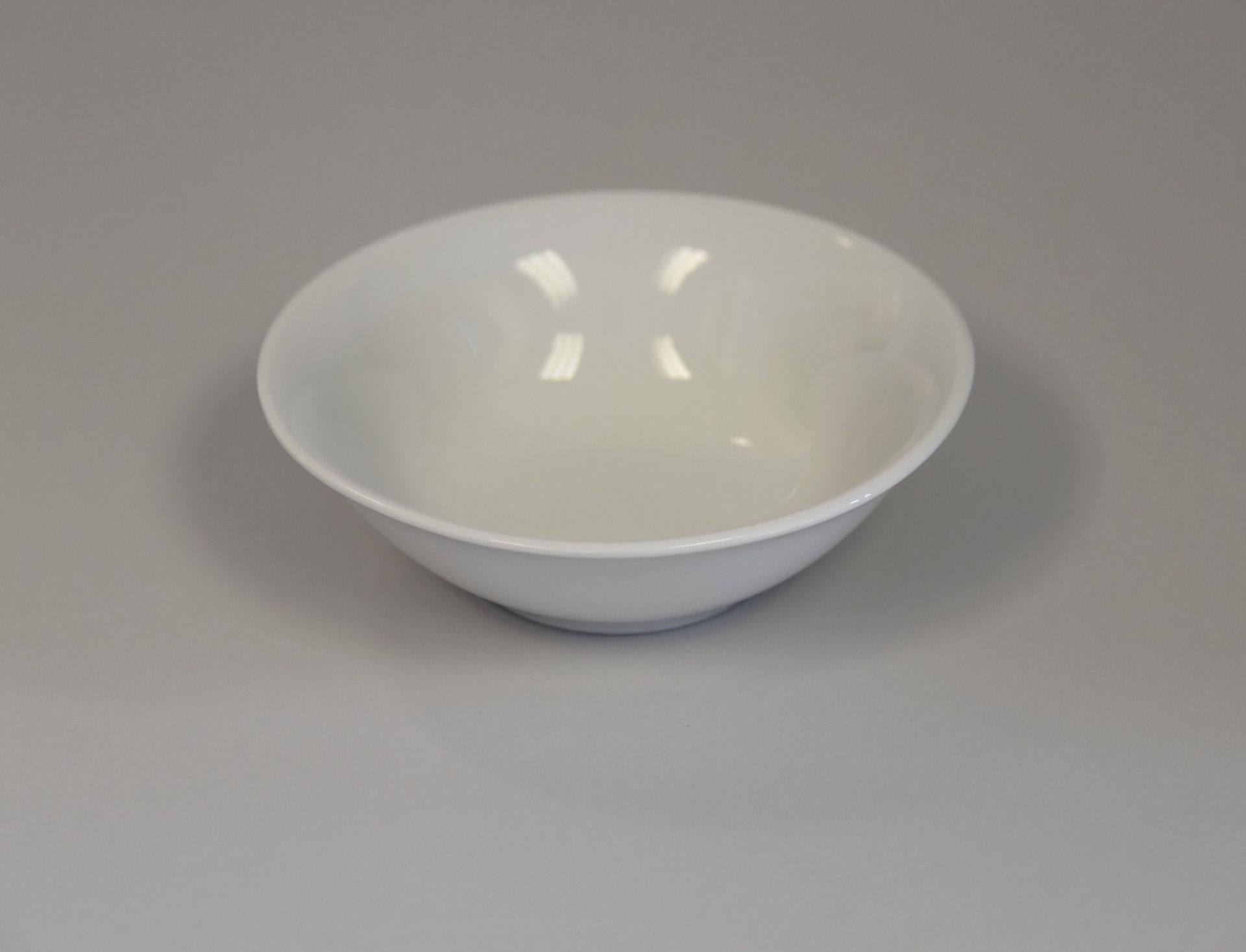 Approx. 10,956 items of french white porcelain crockery - Image 5 of 51