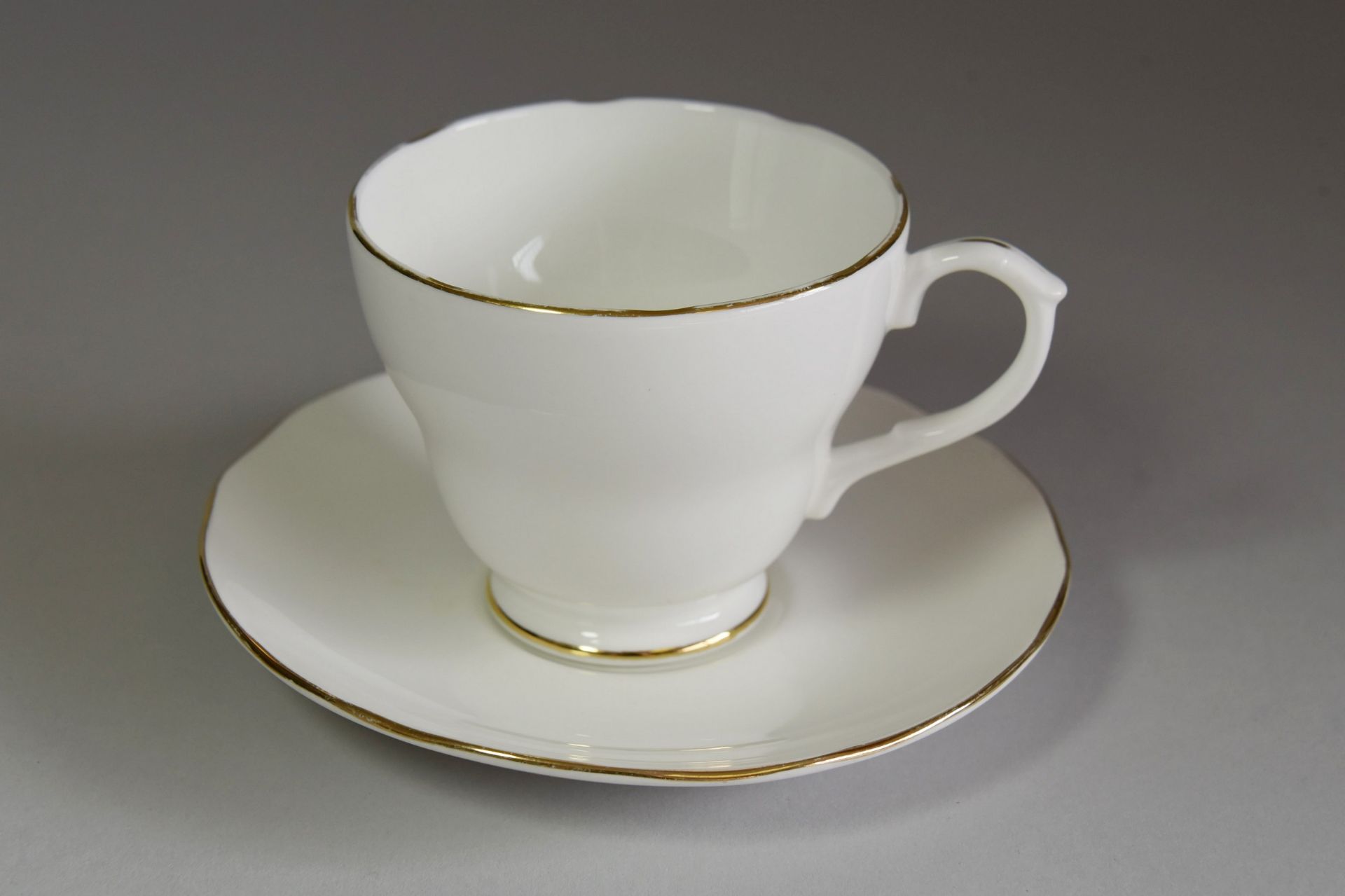 Approx. 2,564 items of Duchess English Fine Bone China and vintage crockery - Image 5 of 20