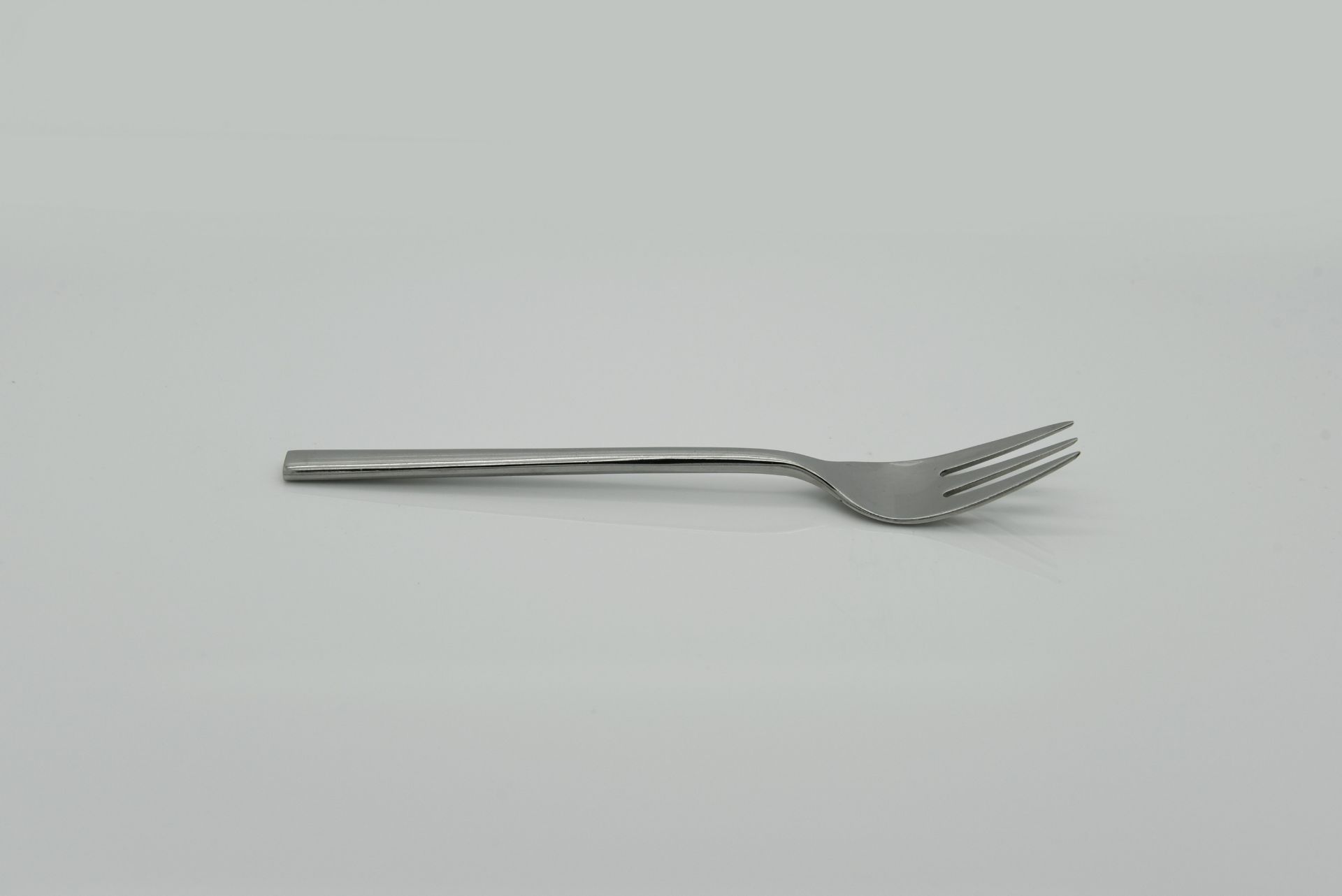 Approx. 8,616 items of Harley cutlery & London cake forks - Image 9 of 10