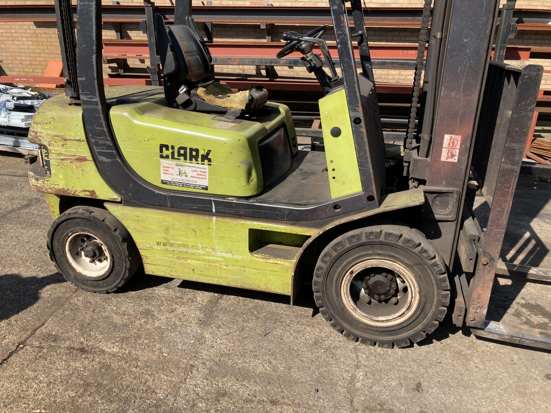 Clark SF25D counter balance diesel forklift truck, with double mast and side shift, year 2005, - Image 15 of 17