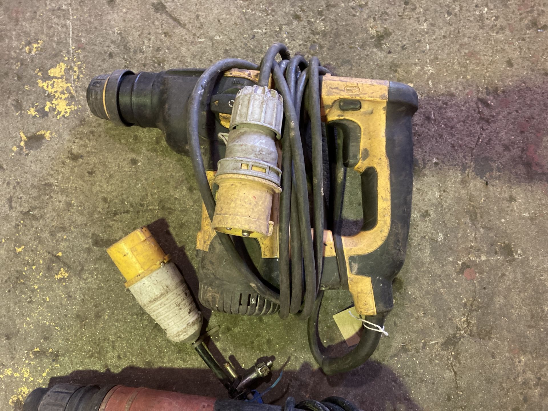 Hilti TE15 110v hammer drill together with a DeWalt 025323 hammer drill - Image 2 of 3