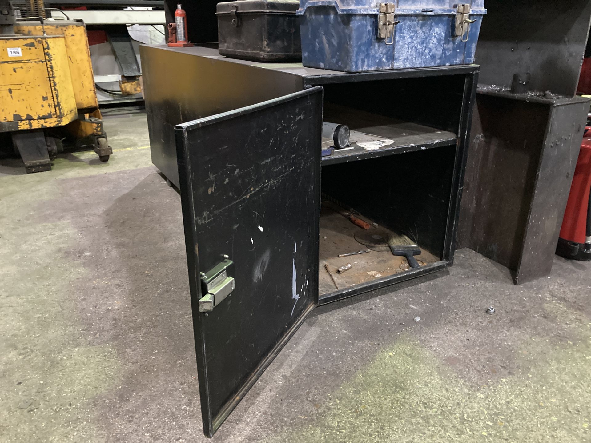 2m steel van vault storage unit with end opening doors - Image 2 of 5