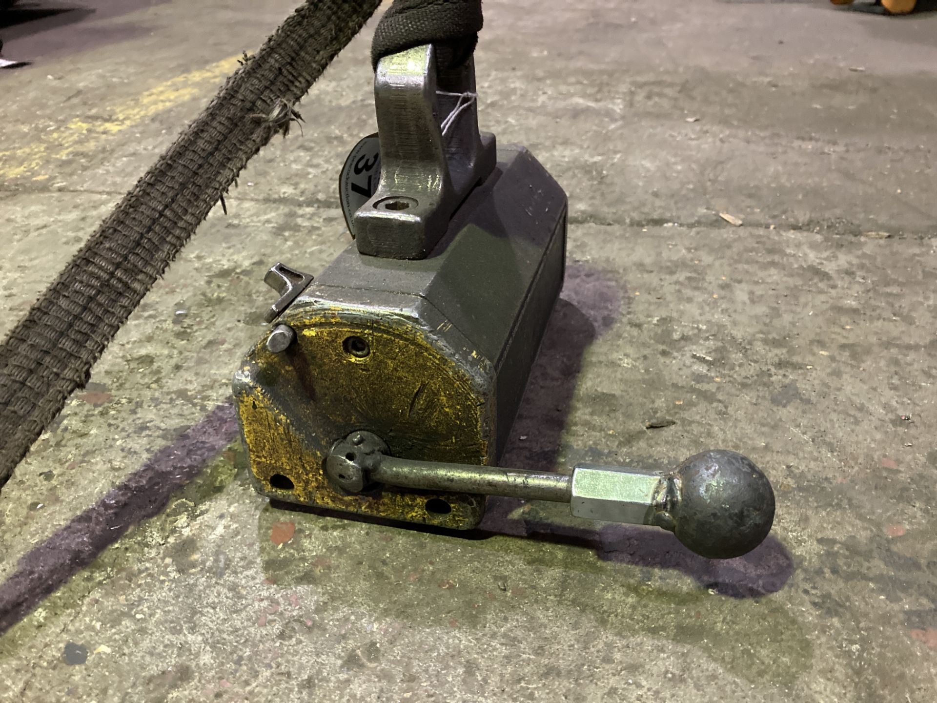 Tecnomagnet MAXX500 magnetic steel lifting device 500kg capacity - Image 3 of 3