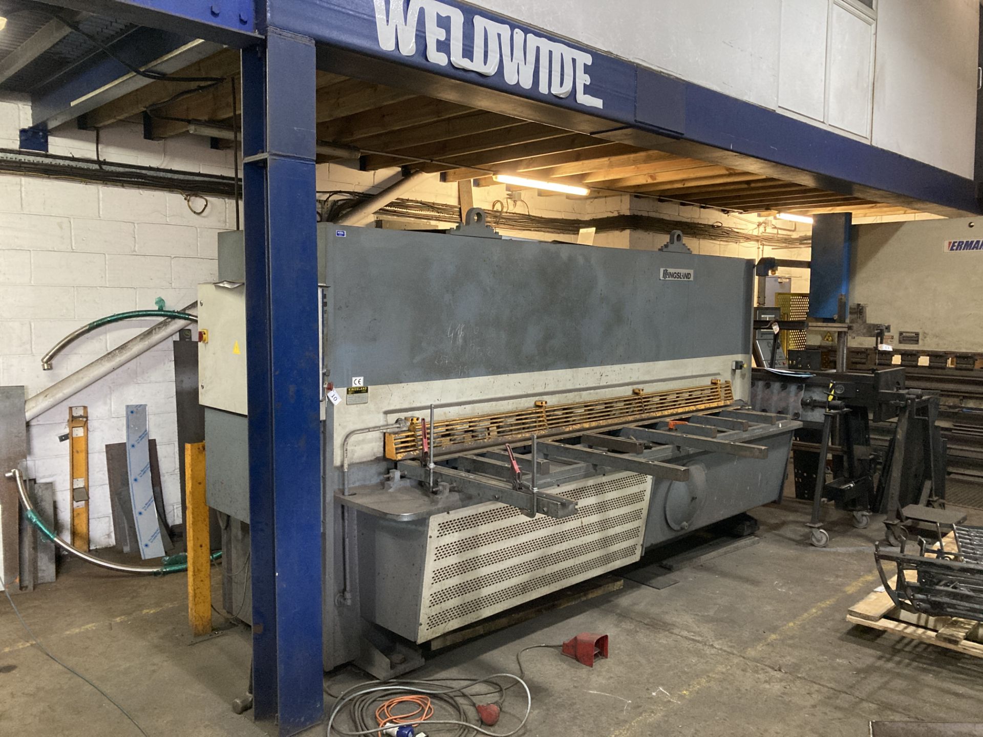 Kingsland KTXS3012 hydraulic guillotine 3m x 12mm capacity, year 2002, serial no. 69592 with SC7