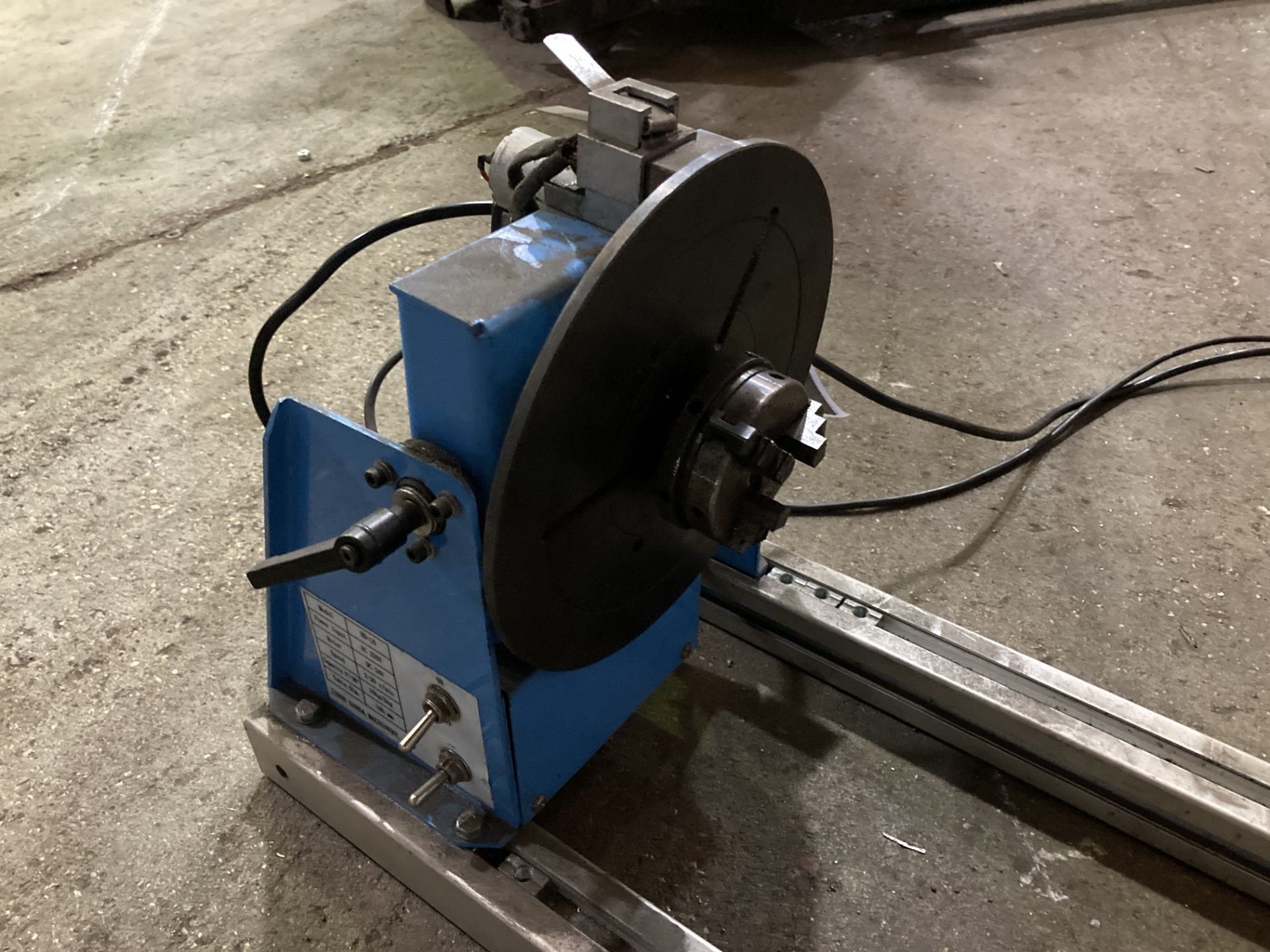 Ynuo welding rotator with foot pedal operation, single phase electric - Image 5 of 8