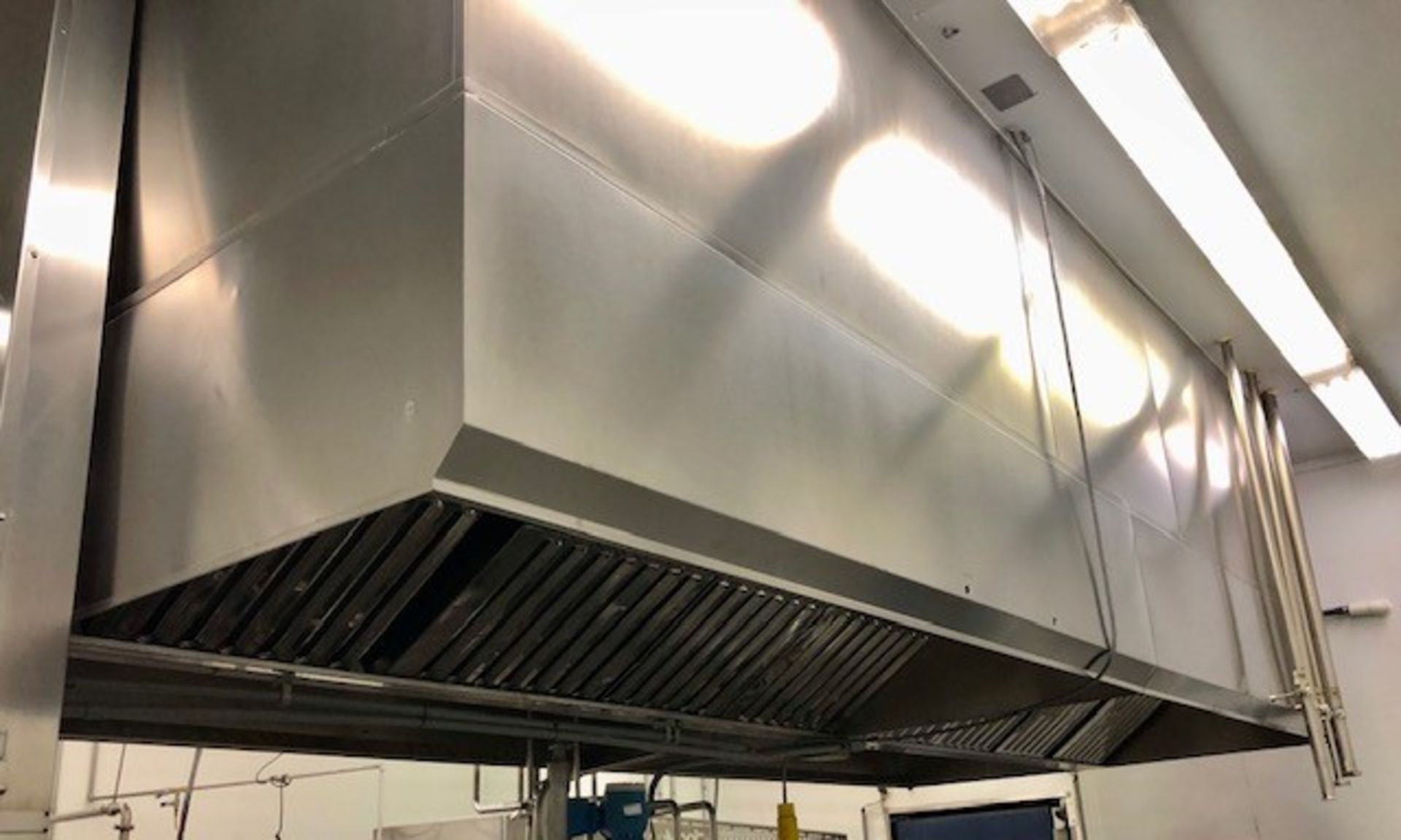 (2) 2-section exhaust hoods ( 4 sections in total, each section is 41" x 8') - Image 2 of 4