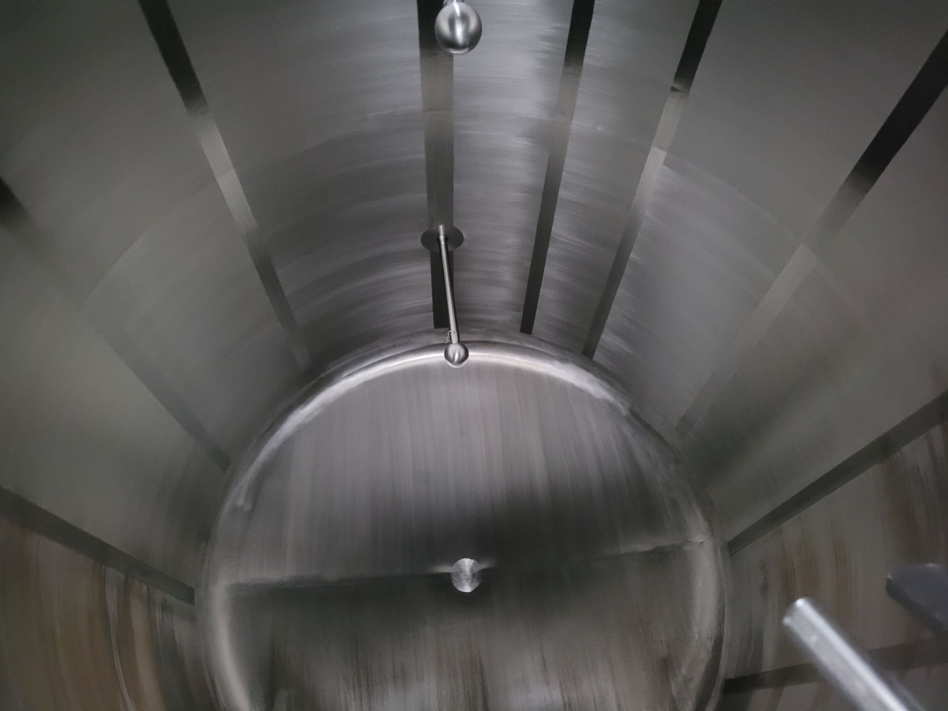 4000 gal A-L STAINLESS horizontal milk storage tank w/ double interior spray balls, 8'x13' - Image 6 of 11