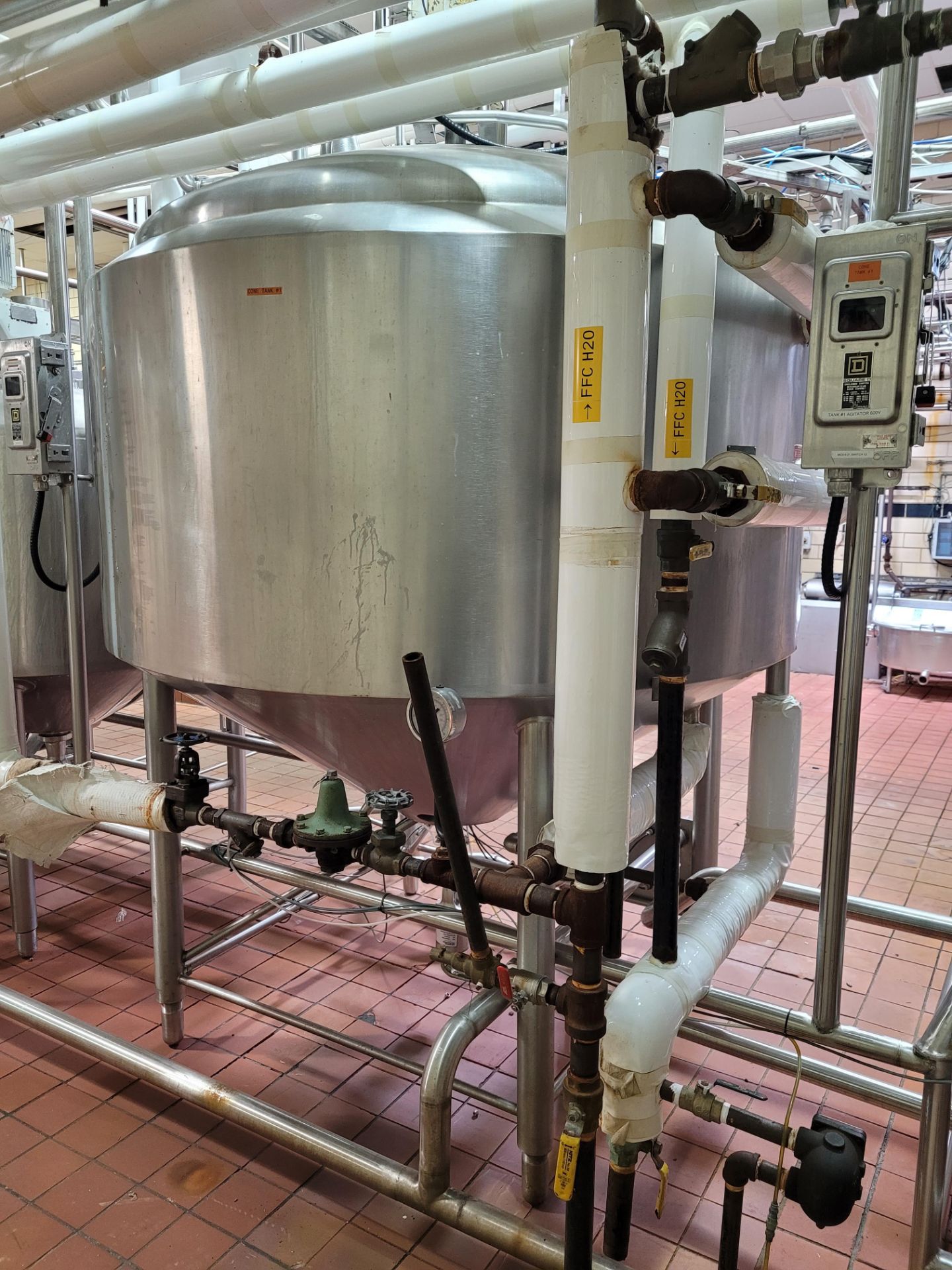 CREPACO 700 gallon cone bottom jacketed process tank, approx. capacity based upon 2500 litre designa - Image 6 of 13