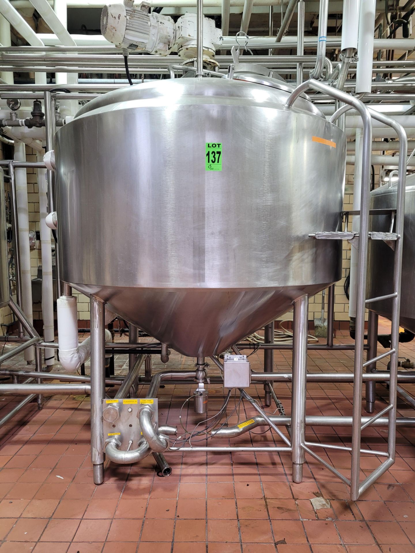 CREPACO 700 gallon cone bottom jacketed process tank, approx. capacity based upon 2500 litre designa