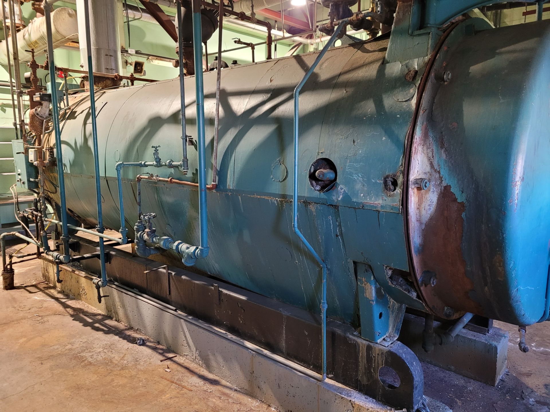 CLEAVER BROOKS package boiler, mod. CB600-200, S/N: S64699, 200 H.P., 369,000 VTU/HR, oil fired - Image 6 of 11