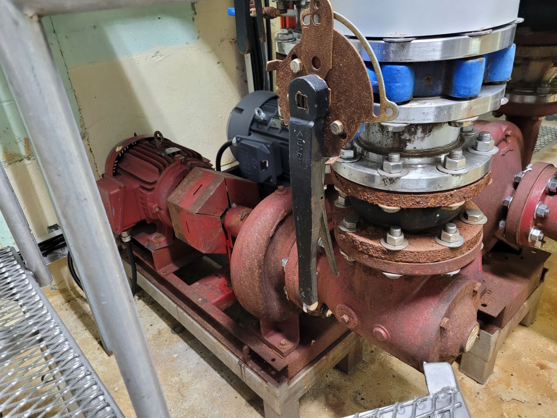 BELL GOSSETT centrifugal tower water pump, 25 H.P motor