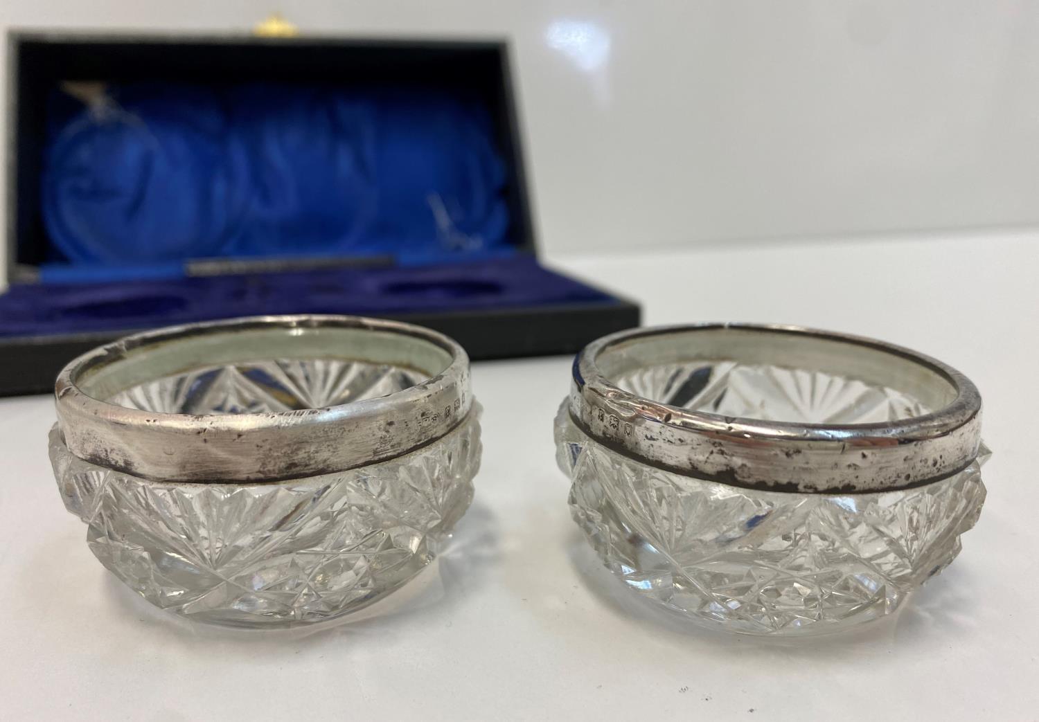 Antique Pair of Cut Glass and Silver Salts. Hallmark for London 1920. In Original Satin & Velvet - Image 2 of 4