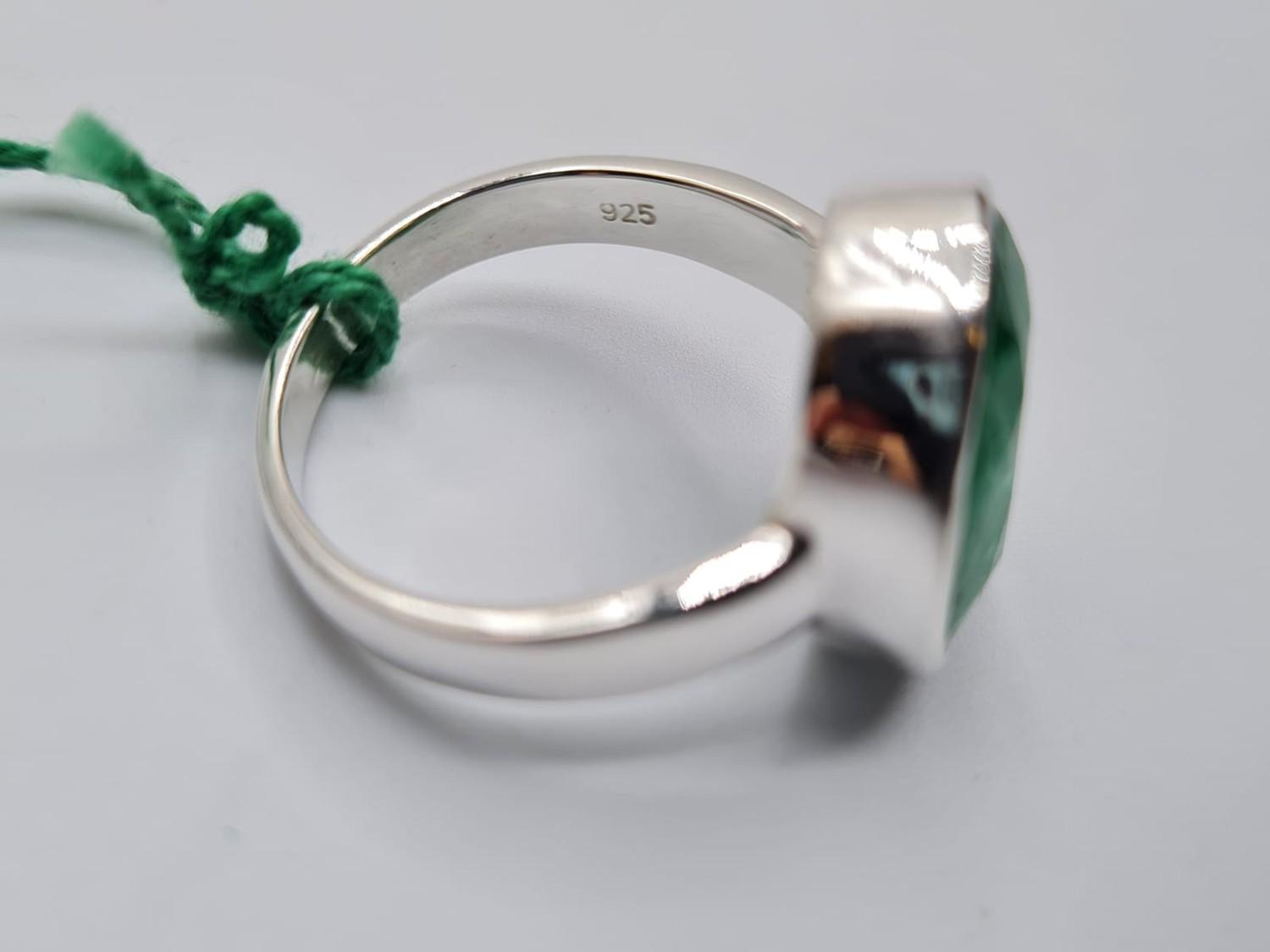 12.66ct emerald stone ring in 925 silver - Image 3 of 3