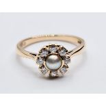 9CT YELLOW GOLD DIAMOND & PEARL CLUSTER RING, WEIGHT 2G