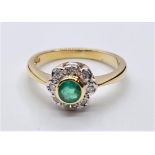 9CT YELLOW GOLD DIAMOND & EMERALD CLUSTER RING, WEIGHT 2.5G