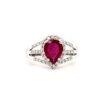 18k white gold ring with 1.45ct Mozambique pear ruby halo and 3 rows of 0.28ct diamonds (G/I, SI),