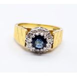 18CT YELLOW GOLD DIAMOND & SAPPHIRE CLUSTER RING, WEIGHT 6.5G. Size L/M